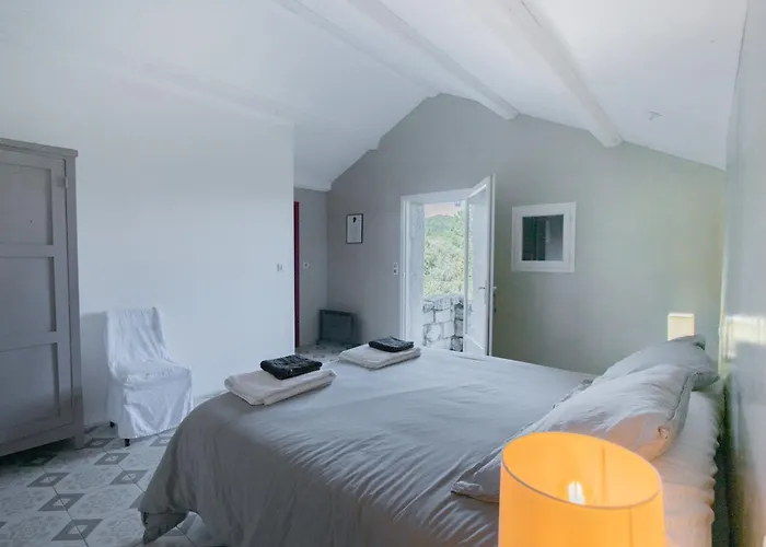 Chez Jean Viti Feriehus Levie